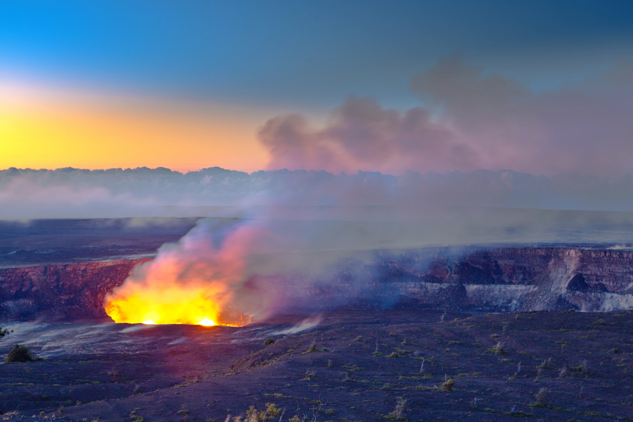 Hawaiʻi_Volcanoes_National_Park,_Hawaii[1].webp